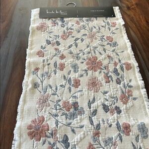 Nicole Miller Floral Table Runner - New